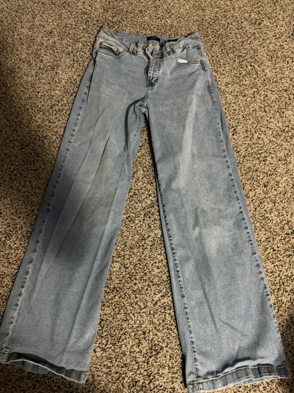 Light Wash Women’s Straight-wide leg Jeans